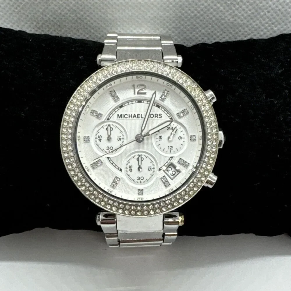 Michael Kors MK5353 Women Silver Stainless Steel Analog Dial Wrist Watch JNA397
